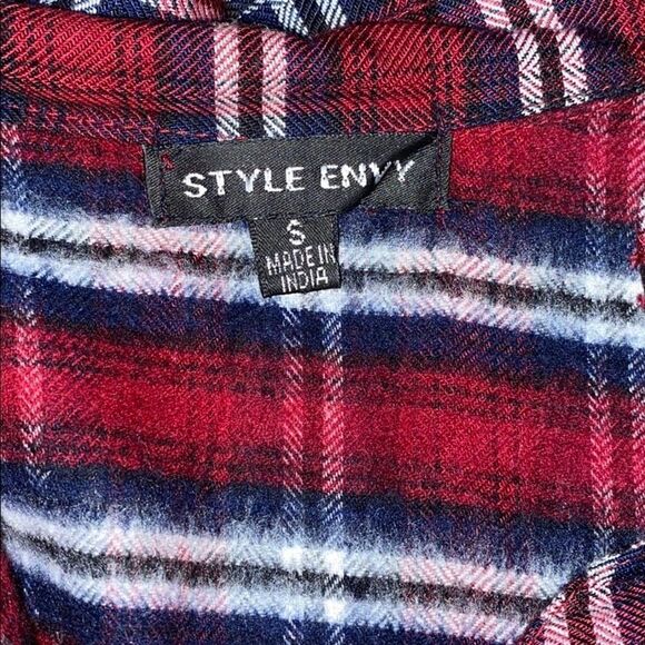 Style Envy Button Up Top Plaid Tie Front Womens Size Small - Picture 6 of 8
